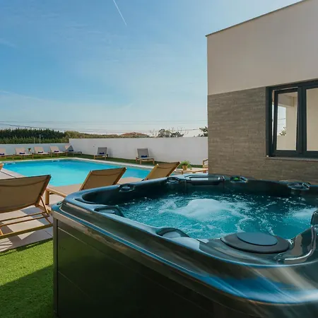 Luxury Chill Villa - Private pool, jacuzzi&exclusive guest experience *