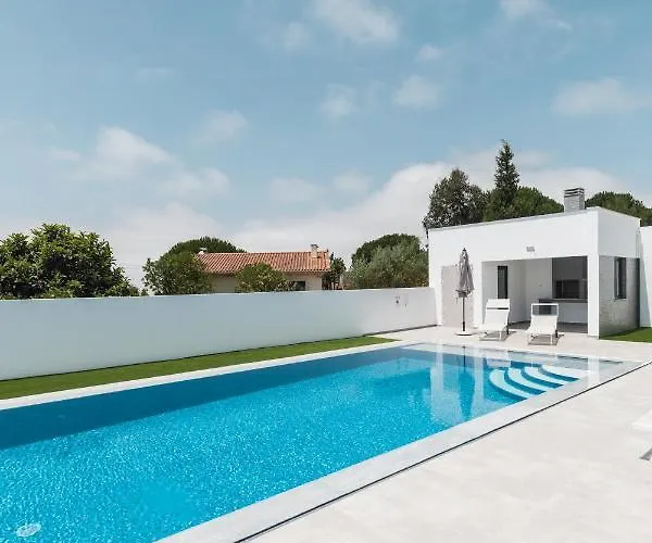 Luxury Chill Villa - Private pool, jacuzzi&exclusive guest experience Santa Barbara (Lisbon)