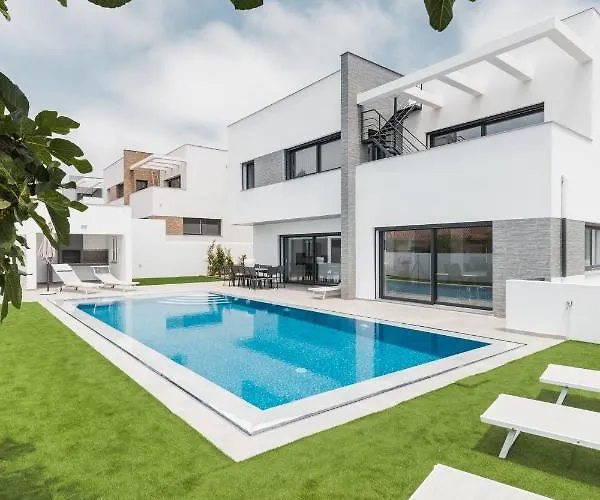 Villa Luxury Chill Villa - Private pool, jacuzzi&exclusive guest experience