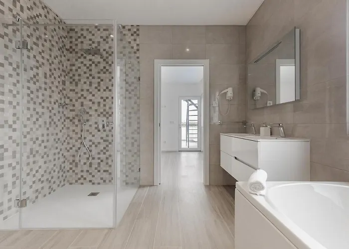 Luxury Chill Villa - Private pool, jacuzzi&exclusive guest experience *