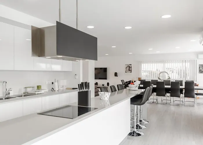 Luxury Chill Villa - Private pool, jacuzzi&exclusive guest experience Santa Barbara (Lisbon)