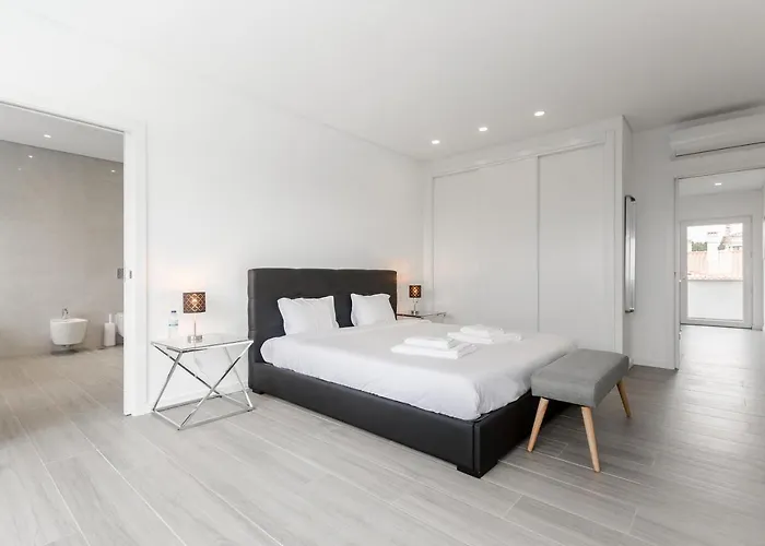 Luxury Chill Villa - Private pool, jacuzzi&exclusive guest experience *