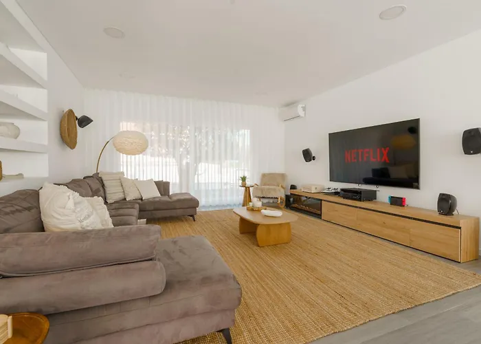 Villa Luxury Chill Villa - Private pool, jacuzzi&exclusive guest experience