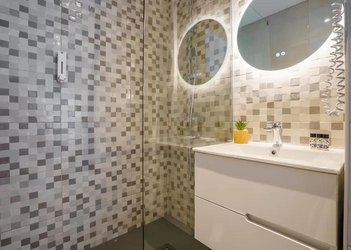 Luxury Chill Villa - Private pool, jacuzzi&exclusive guest experience *