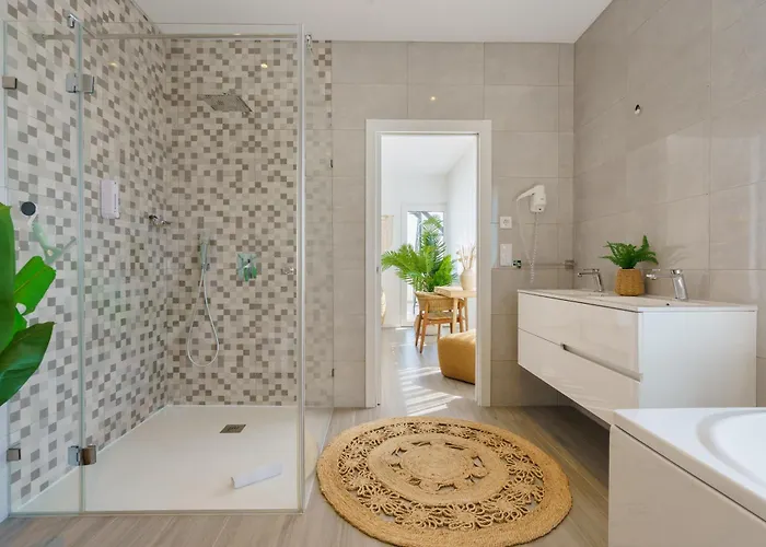 Luxury Chill Villa - Private pool, jacuzzi&exclusive guest experience *