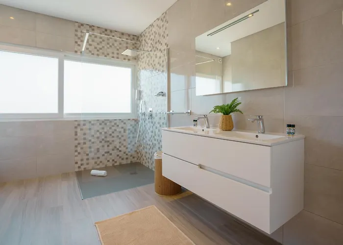 Villa Luxury Chill Villa - Private pool, jacuzzi&exclusive guest experience Santa Barbara (Lisbon)