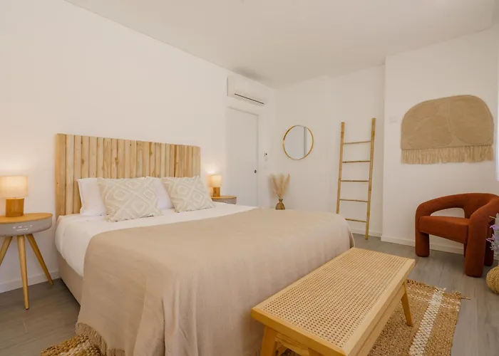 Luxury Chill Villa - Private pool, jacuzzi&exclusive guest experience *