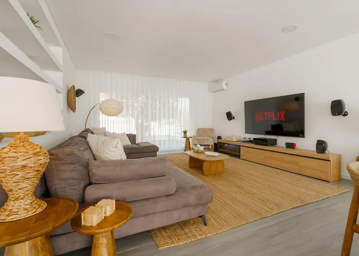 Villa Luxury Chill Villa - Private pool, jacuzzi&exclusive guest experience *